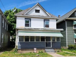 Foreclosed Home - 758 E 8TH ST, 16503