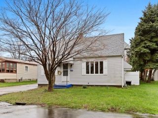 Foreclosed Home - 1129 E 33RD ST, 16504