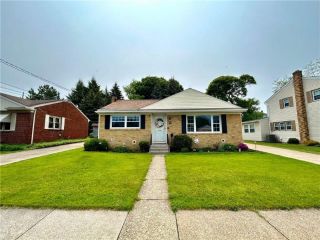 Foreclosed Home - 353 E 37TH ST, 16504