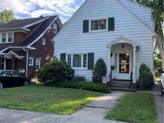 Foreclosed Home - 240 BEVERLY DR, 16505