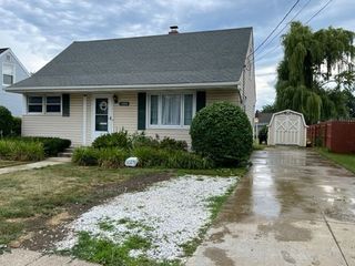 Foreclosed Home - 1024 W 38TH ST, 16508