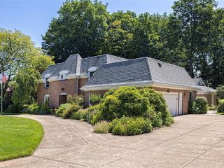 Foreclosed Home - 1135 SOUTHVIEW DR, 16509