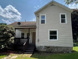 Foreclosed Home - 124 RAILROAD ST, 16950