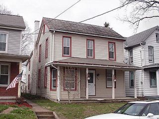 Foreclosed Home - 332 W HIGH ST, 17545