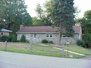 Foreclosed Home - 1601 VISTA RD, 17601