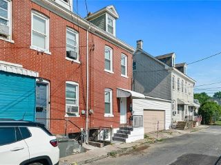 Foreclosed Home - 41 S WARREN ST, 18042