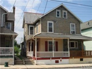 Foreclosed Home - 218 S 4TH ST, 18049