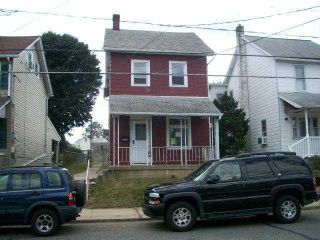 Foreclosed Home - 2224 N 1ST AVE, 18052