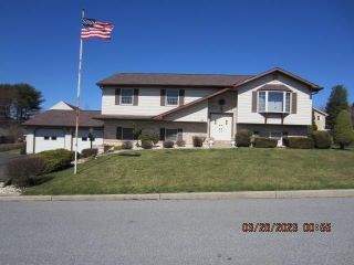 Foreclosed Home - 107 3RD AVE, 18088