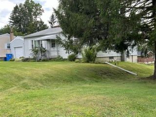 Foreclosed Home - 425 N BEST AVE, 18088