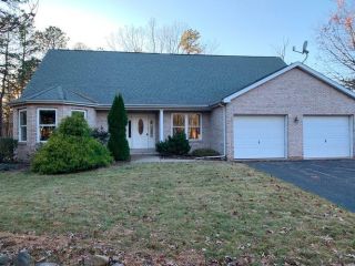Foreclosed Home - 4 Golfwood Drive, 18202