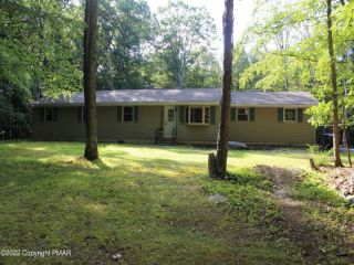 Foreclosed Home - 120 WINCHESTER DR, 18301