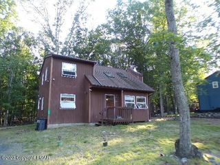 Foreclosed Home - 127 RIVERBEND TER, 18301