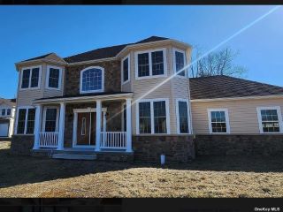 Foreclosed Home - 347 AUTUMN LN, 18301