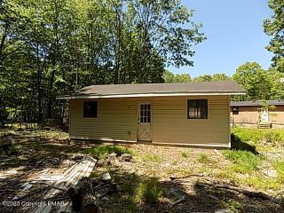 Foreclosed Home - 2449 DORNICK RD, 18302