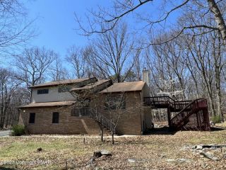 Foreclosed Home - 1042 BEAR DR, 18324
