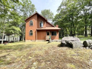 Foreclosed Home - 4140 BLUEBERRY HILL RD, 18324