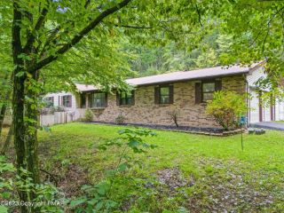 Foreclosed Home - 2312 MEADOWLAKE RD, 18354