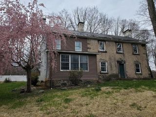 Foreclosed Home - 2408 CLEARVIEW AVE, 18360