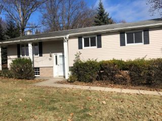Foreclosed Home - 618 Meadow Ln, 18411