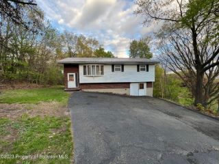 Foreclosed Home - 207 CLEARVIEW LN, 18452