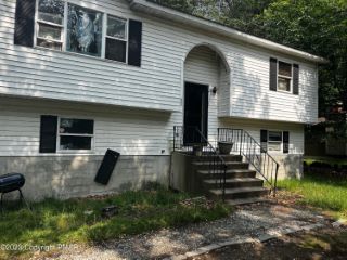 Foreclosed Home - 2802 FAIRHAVEN DR, 18466