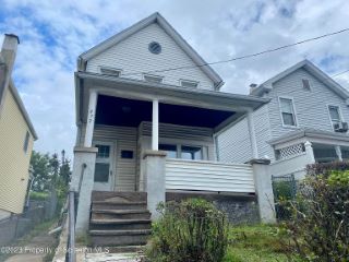 Foreclosed Home - 272 RAILROAD AVE, 18505
