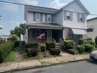 Foreclosed Home - 526 GEORGE ST, 18518