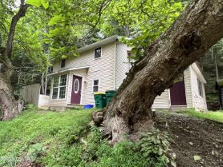 Foreclosed Home - 37 MILL HILL RD, 18643