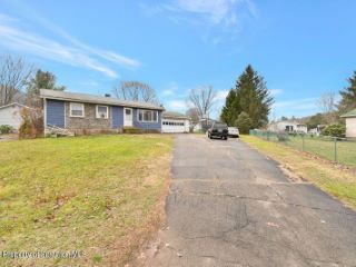 Foreclosed Home - 7 FIR DR, 18657