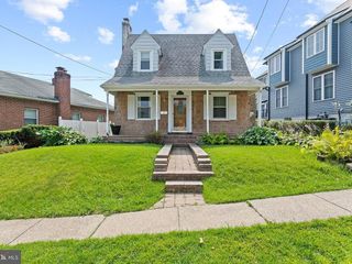 Foreclosed Home - 12 SUMMIT AVE, 19008