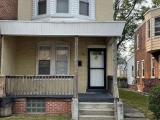 Foreclosed Home - 903 W 9TH ST, 19013