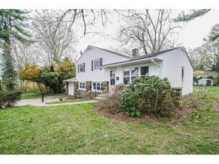 Foreclosed Home - 626 W Glenside Ave, 19038