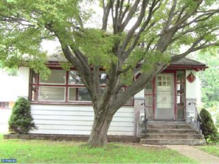 Foreclosed Home - 208 ROBERTS AVE, 19044