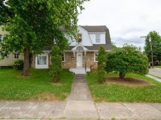 Foreclosed Home - 159 E Plumstead Ave, 19050
