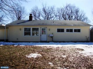 Foreclosed Home - 159 OAKTREE DR, 19055