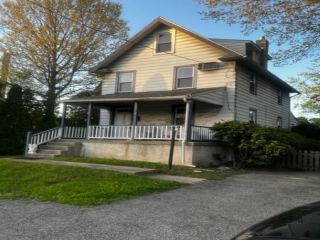 Foreclosed Home - 31 WILDWOOD AVE, 19070