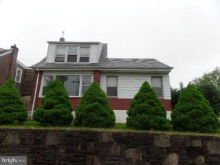 Foreclosed Home - 360 Longshore Ave, 19111