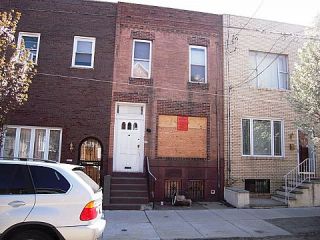 Foreclosed Home - 1332 W PORTER ST, 19148