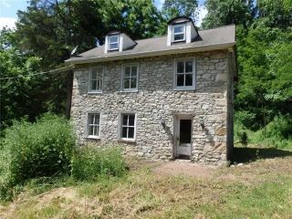 Foreclosed Home - 90 CROW HILL RD, 19504