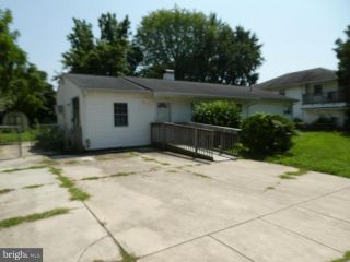 Foreclosed Home - 140 N Governors Blvd, 19901