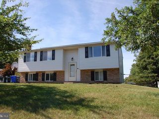 Foreclosed Home - 10200 BRIARWOOD PL, 20601