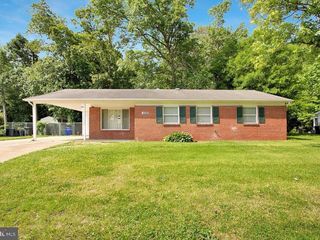 Foreclosed Home - 1103 CAMBRIDGE DR, 20602