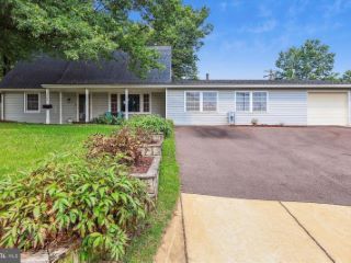 Foreclosed Home - 12308 ROLLING HILL LN, 20715