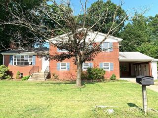 Foreclosed Home - 7905 Hastings Lane, 20735