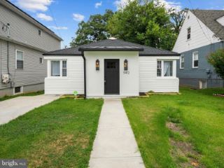 Foreclosed Home - 5412 GALLATIN ST, 20781