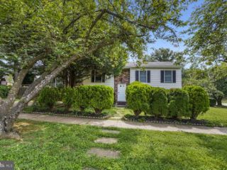 Foreclosed Home - 2000 MACDOWELL ST, 20851