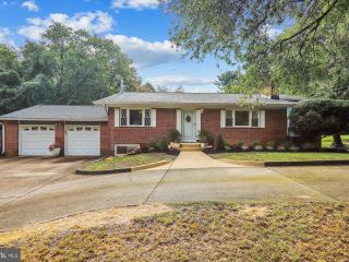 Foreclosed Home - 14609 DOWLING DR, 20866