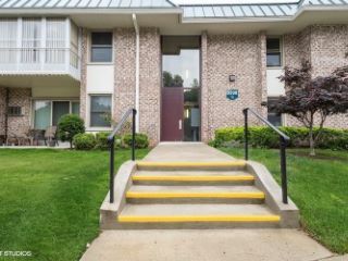 Foreclosed Home - 3398 GLENEAGLES DR APT 1A, 20906