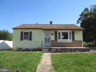 Foreclosed Home - 605 WALKER ST, 21001